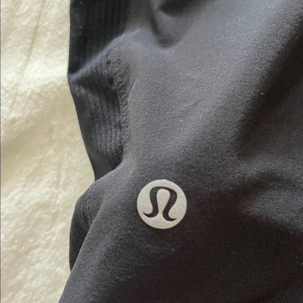 lululemon athletica Men's Black Athletic Shorts - Picture 3 of 7